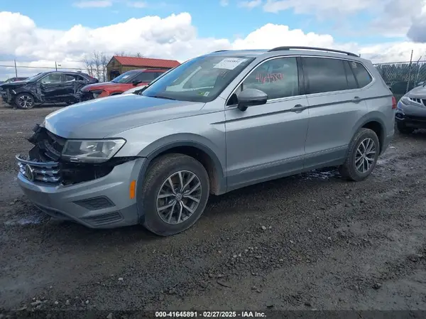 3VV2B7AX2LM042731 2020 VOLKSWAGEN TIGUAN - Image 2