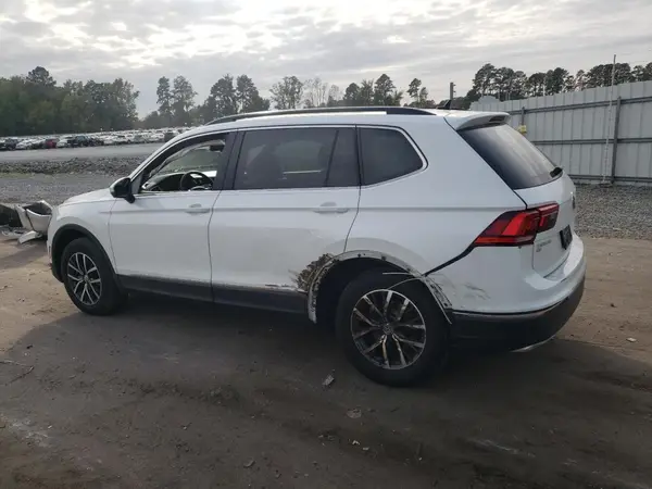 3VV2B7AX2LM047931 2020 VOLKSWAGEN TIGUAN - Image 2
