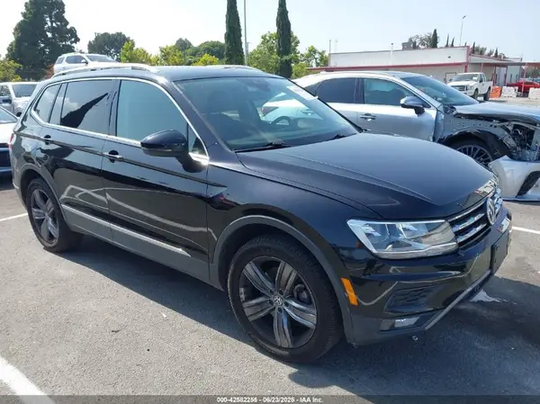 3VV2B7AX2LM077690 2020 VOLKSWAGEN TIGUAN - Image 1
