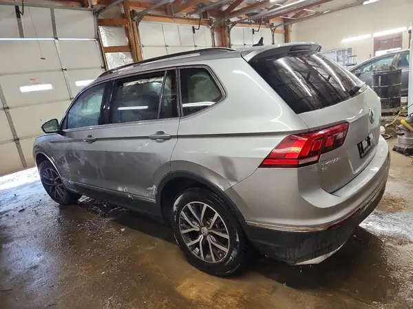3VV2B7AX2LM124586 2020 VOLKSWAGEN TIGUAN - Image 2
