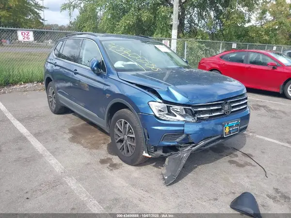 3VV2B7AX2LM156048 2020 VOLKSWAGEN TIGUAN - Image 1