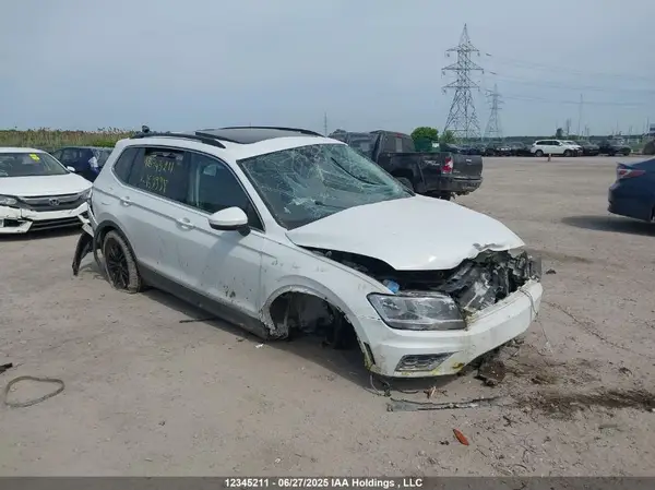 3VV2B7AX2LM159998 2020 VOLKSWAGEN TIGUAN - Image 1