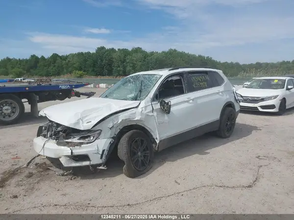 3VV2B7AX2LM159998 2020 VOLKSWAGEN TIGUAN - Image 2