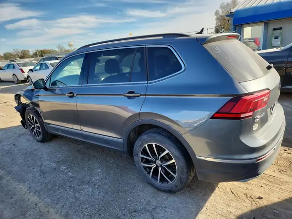 3VV2B7AX2MM000559 2021 VOLKSWAGEN TIGUAN - Image 2