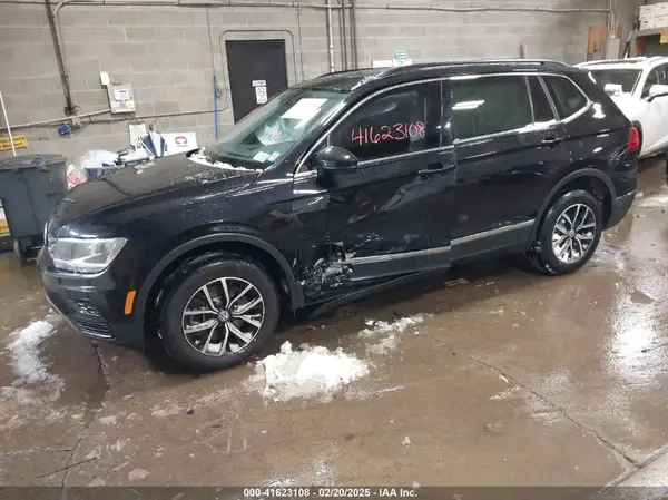 3VV2B7AX2MM010833 2021 VOLKSWAGEN TIGUAN - Image 2
