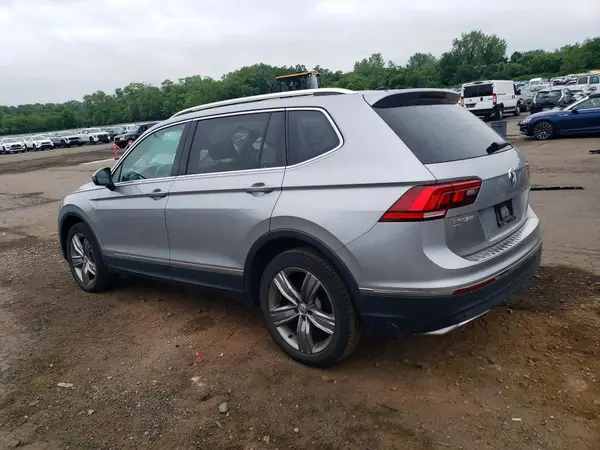 3VV2B7AX2MM073947 2021 VOLKSWAGEN TIGUAN - Image 2