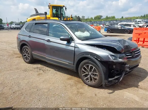 3VV2B7AX2MM092773 2021 VOLKSWAGEN TIGUAN - Image 1