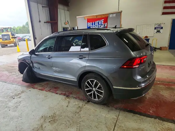 3VV2B7AX2MM095978 2021 VOLKSWAGEN TIGUAN - Image 2