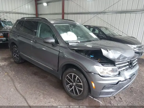 3VV2B7AX2MM111385 2021 VOLKSWAGEN TIGUAN - Image 1