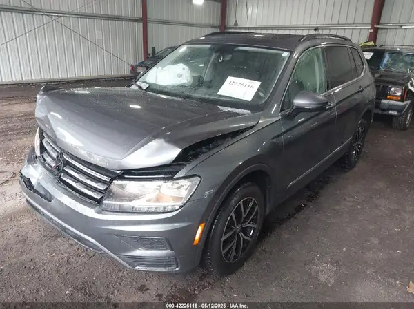 3VV2B7AX2MM111385 2021 VOLKSWAGEN TIGUAN - Image 2