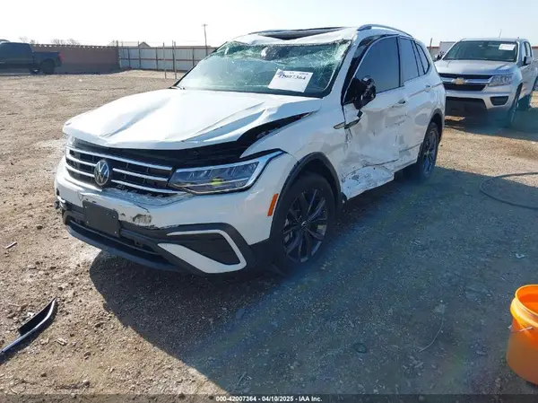 3VV2B7AX2NM010932 2022 VOLKSWAGEN TIGUAN - Image 2