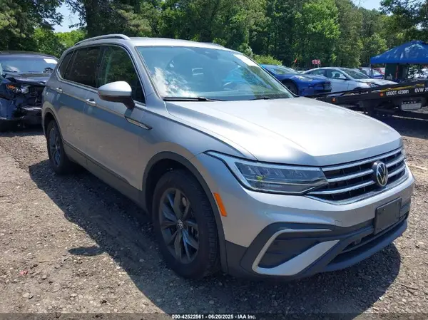 3VV2B7AX2NM074369 2022 VOLKSWAGEN TIGUAN - Image 1