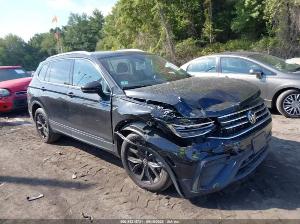 3VV2B7AX2NM076753 2022 VOLKSWAGEN TIGUAN - Image 1