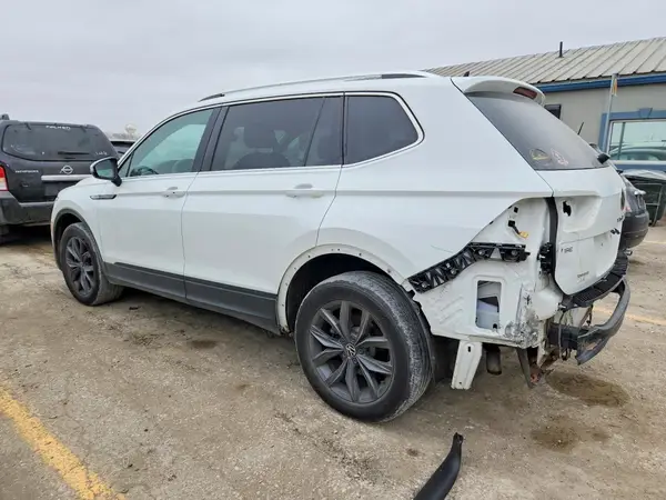 3VV2B7AX2NM101246 2022 VOLKSWAGEN TIGUAN - Image 2