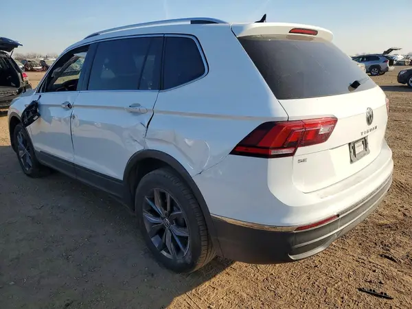 3VV2B7AX2NM120217 2022 VOLKSWAGEN TIGUAN - Image 2