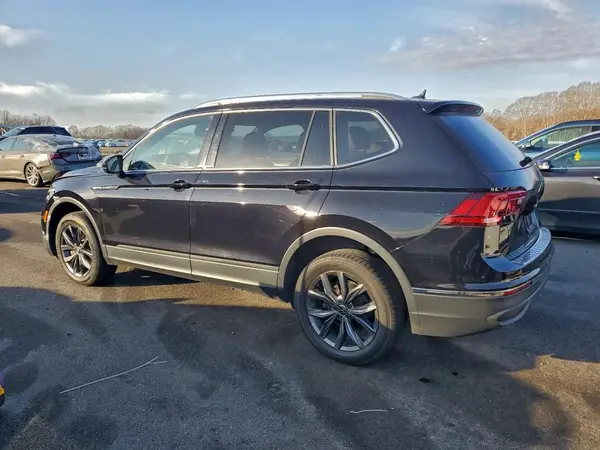 3VV2B7AX2NM133663 2022 VOLKSWAGEN TIGUAN - Image 2