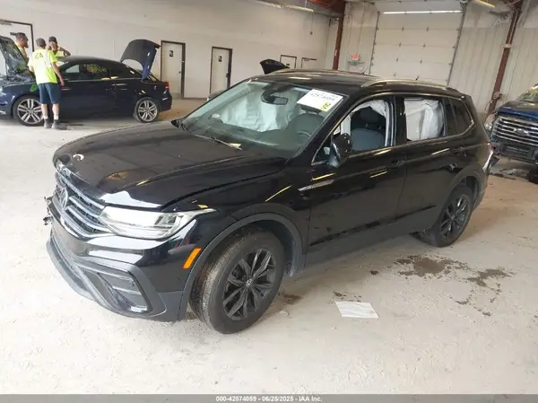 3VV2B7AX2NM143013 2022 VOLKSWAGEN TIGUAN - Image 2