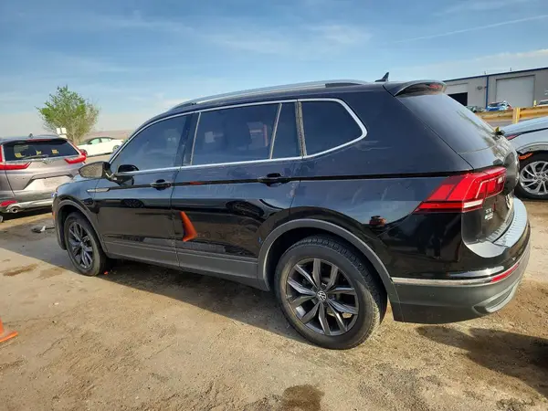 3VV2B7AX2NM151225 2022 VOLKSWAGEN TIGUAN - Image 2