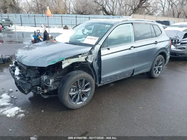 3VV2B7AX2NM161365 2022 VOLKSWAGEN TIGUAN - Image 2