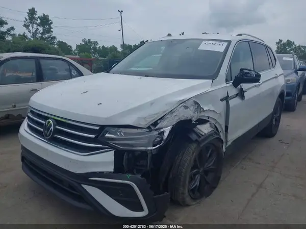 3VV2B7AX2NM165433 2022 VOLKSWAGEN TIGUAN - Image 2