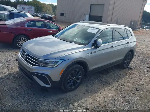 3VV2B7AX2NM176464 2022 VOLKSWAGEN TIGUAN - Image 2