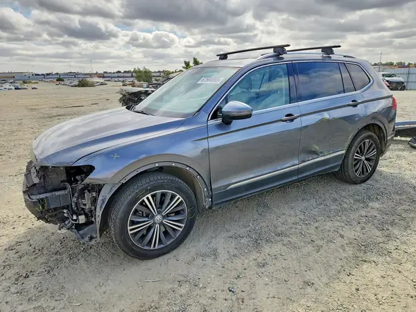 3VV2B7AX3JM002820 2018 VOLKSWAGEN TIGUAN - Image 1