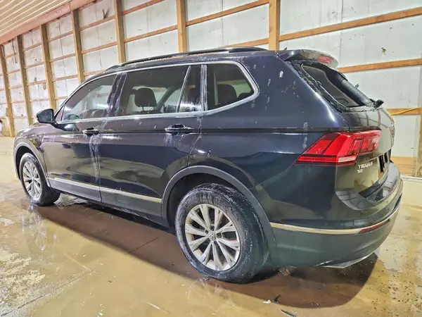 3VV2B7AX3JM003739 2018 VOLKSWAGEN TIGUAN - Image 2