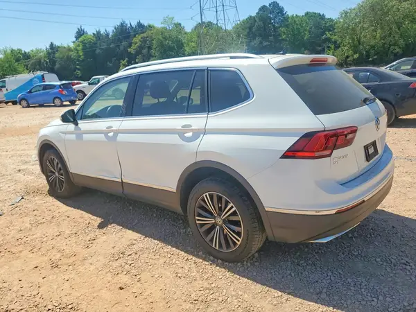 3VV2B7AX3JM004292 2018 VOLKSWAGEN TIGUAN - Image 2