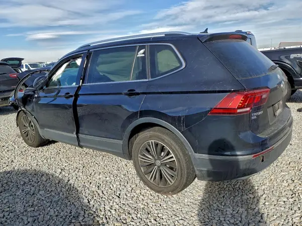 3VV2B7AX3JM009119 2018 VOLKSWAGEN TIGUAN - Image 2