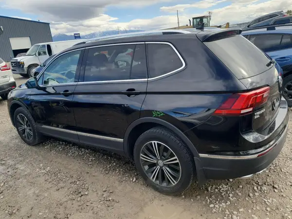 3VV2B7AX3JM015311 2018 VOLKSWAGEN TIGUAN - Image 2