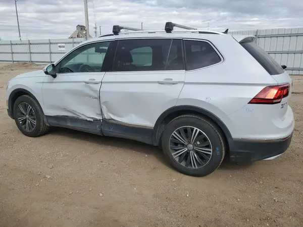 3VV2B7AX3JM021674 2018 VOLKSWAGEN TIGUAN - Image 2