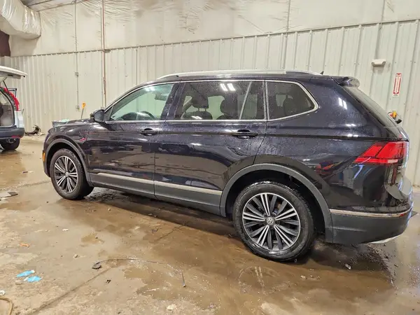 3VV2B7AX3JM031394 2018 VOLKSWAGEN TIGUAN - Image 2