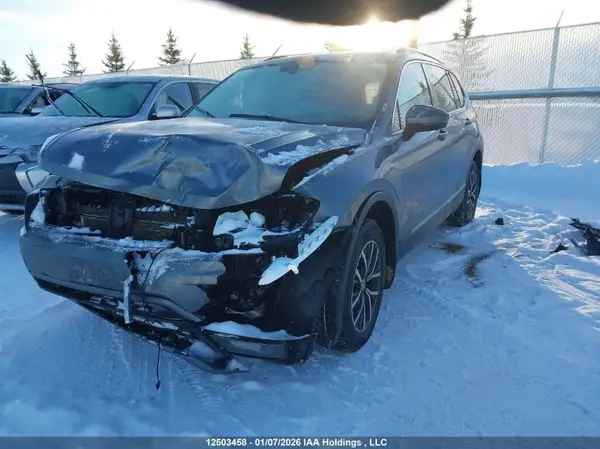 3VV2B7AX3JM033212 2018 VOLKSWAGEN TIGUAN - Image 2