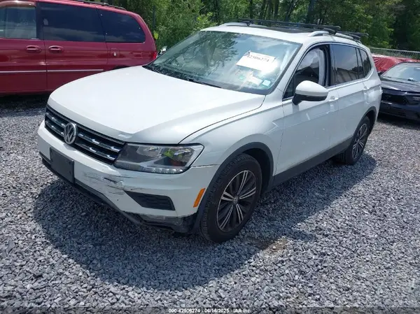 3VV2B7AX3JM036157 2018 VOLKSWAGEN TIGUAN - Image 2