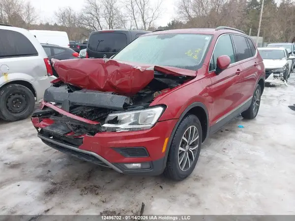 3VV2B7AX3JM038491 2018 VOLKSWAGEN TIGUAN - Image 2