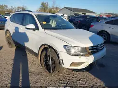 3VV2B7AX3JM048888 2018 VOLKSWAGEN TIGUAN