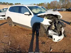 3VV2B7AX3JM052696 2018 VOLKSWAGEN TIGUAN