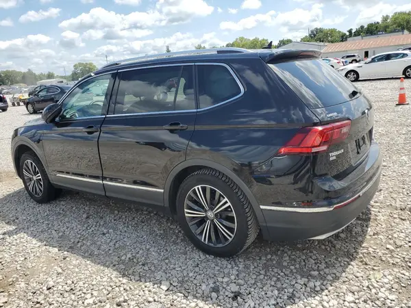 3VV2B7AX3JM053797 2018 VOLKSWAGEN TIGUAN - Image 2