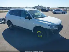 3VV2B7AX3JM067795 2018 VOLKSWAGEN TIGUAN