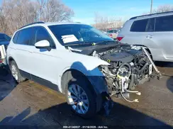 3VV2B7AX3JM072219 2018 VOLKSWAGEN TIGUAN