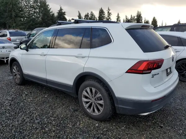 3VV2B7AX3JM078828 2018 VOLKSWAGEN TIGUAN - Image 2