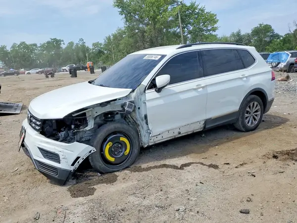3VV2B7AX3JM099341 2018 VOLKSWAGEN TIGUAN - Image 1