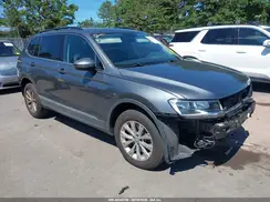 3VV2B7AX3JM113657 2018 VOLKSWAGEN TIGUAN