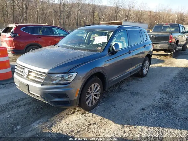 3VV2B7AX3JM124271 2018 VOLKSWAGEN TIGUAN - Image 2