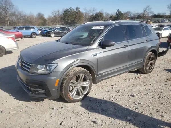 3VV2B7AX3JM131317 2018 VOLKSWAGEN TIGUAN - Image 1