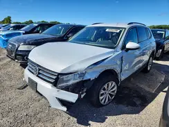 3VV2B7AX3JM143094 2018 VOLKSWAGEN TIGUAN