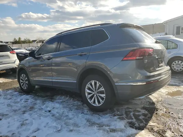 3VV2B7AX3JM159733 2018 VOLKSWAGEN TIGUAN - Image 2