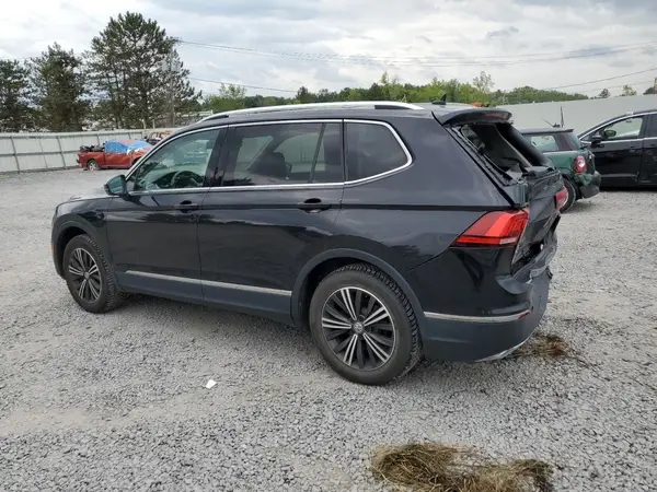 3VV2B7AX3JM161434 2018 VOLKSWAGEN TIGUAN - Image 2