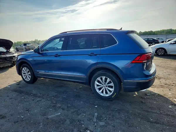 3VV2B7AX3JM176855 2018 VOLKSWAGEN TIGUAN - Image 2