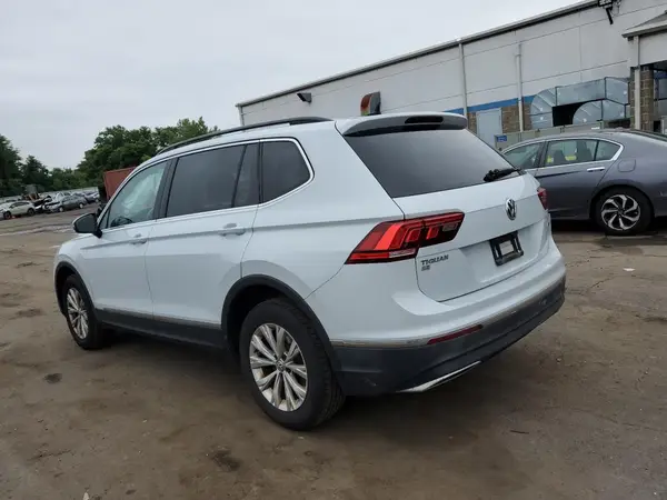 3VV2B7AX3JM185619 2018 VOLKSWAGEN TIGUAN - Image 2